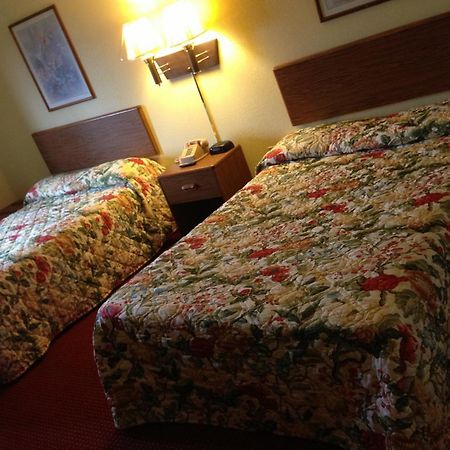 Executive Inn باين بلاف الغرفة الصورة